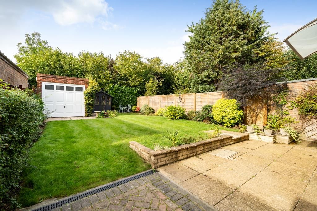 3 bed semi-detached house for sale in Chesham, Buckinghamshire HP5, £525,000