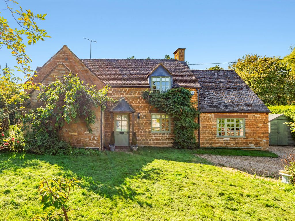 3 bed detached house for sale in Upper Oddington, Moreton-In-Marsh, Gloucestershire GL56, £800,000