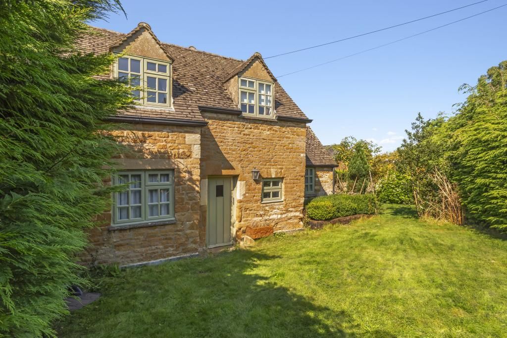 3 bed detached house for sale in Upper Oddington, Moreton-In-Marsh, Gloucestershire GL56, £800,000