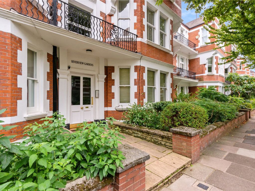 3 bed flat for sale in Riverview Gardens, Barnes SW13, £1,300,000