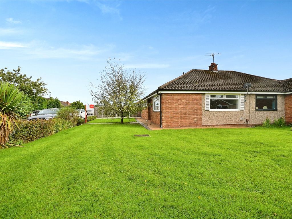 2 bed bungalow for sale in Ashdale Drive, Heald Green, Cheadle, Greater Manchester SK8, £375,000