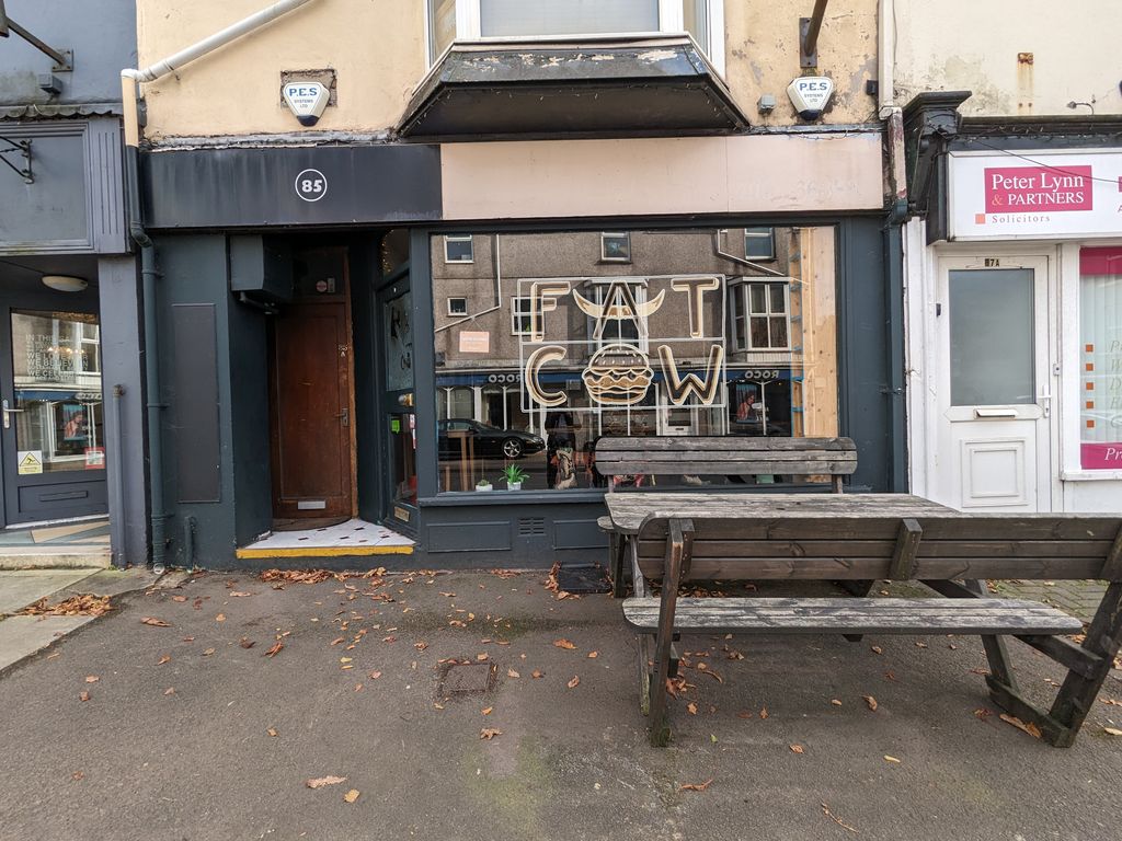 Restaurant/cafe to let in Newton Road, Swansea SA3, £15,500 pa