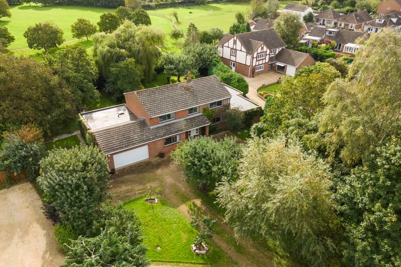 6 bed detached house for sale in Abingdon Road, Drayton, Abingdon OX14, £1,000,000