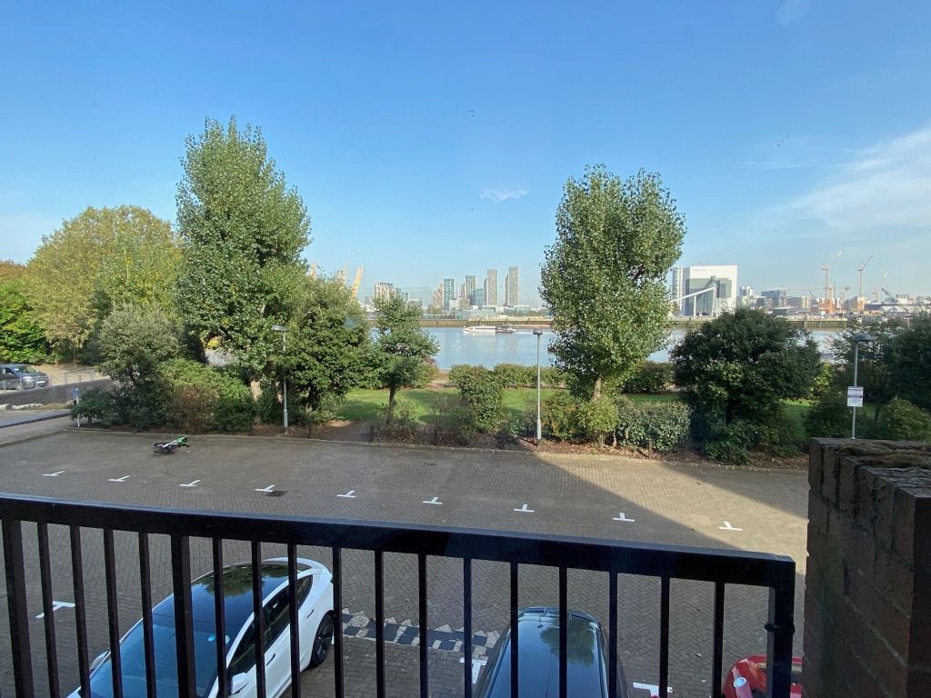 2 bed flat for sale in Frans Hals Court, Isle Of Dogs, London, London E14, £450,000