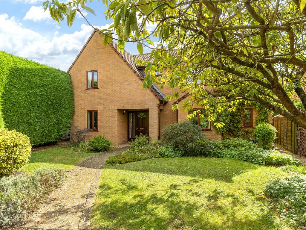 5 bed detached house for sale in Wimpole Road, Barton, Cambridge, Cambridgeshire CB23, £945,000