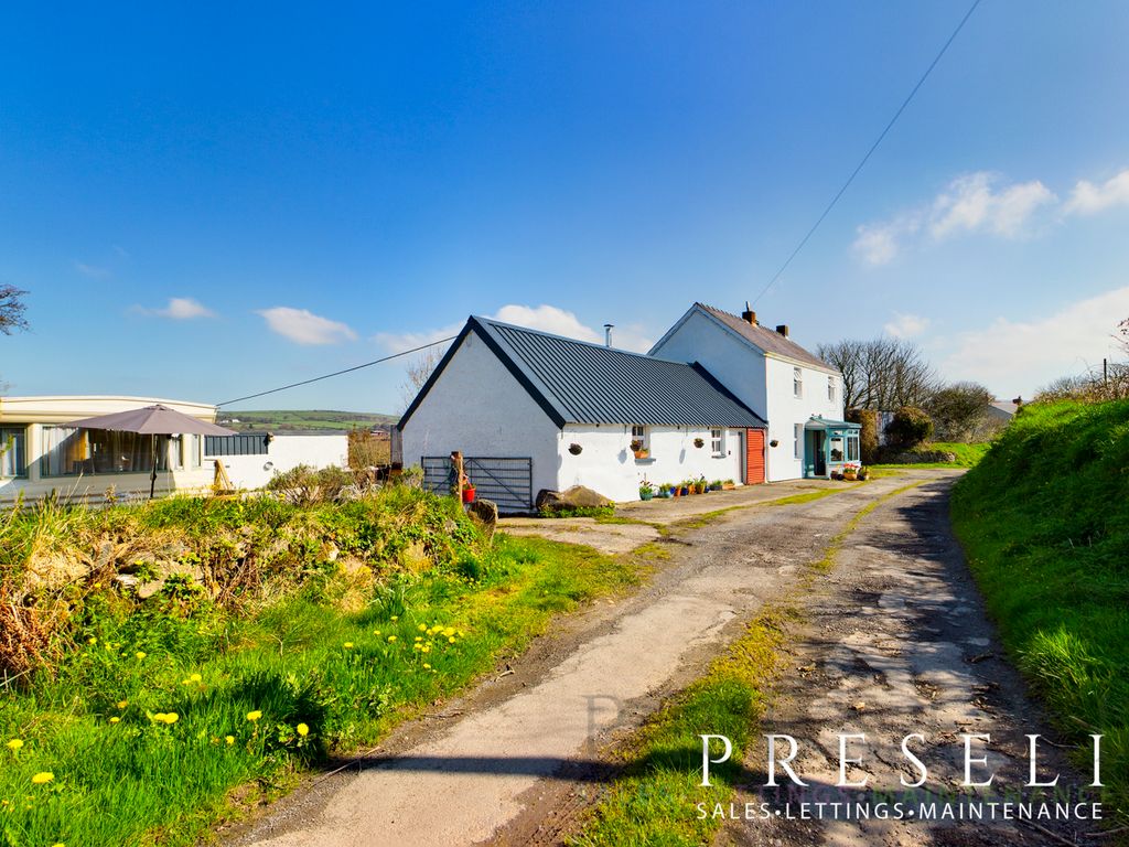 4 bed farmhouse for sale in Little Newcastle, Haverfordwest SA62, £425,000