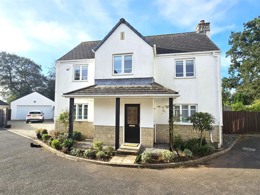 4 bed property for sale in The Heights, Tavistock PL19, £600,000
