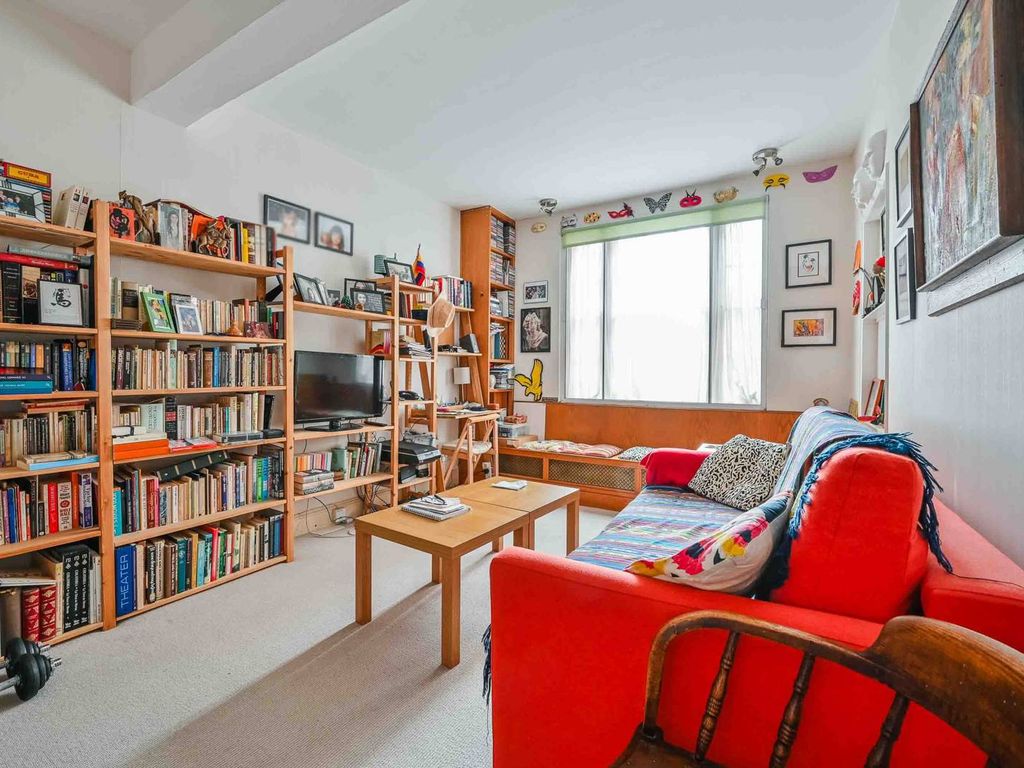 1 bed flat for sale in New Row, Covent Garden, London WC2N, £900,000