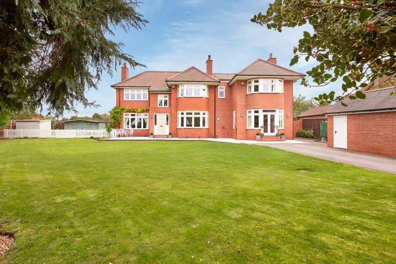 5 bed detached house for sale in Greenways Court, Cawood Road, Wistow, Selby YO8, £800,000