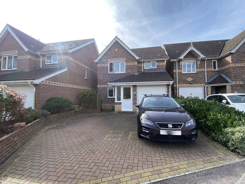 3 bed detached house for sale in Castle Bolton, Eastbourne, East Sussex BN23, £380,000