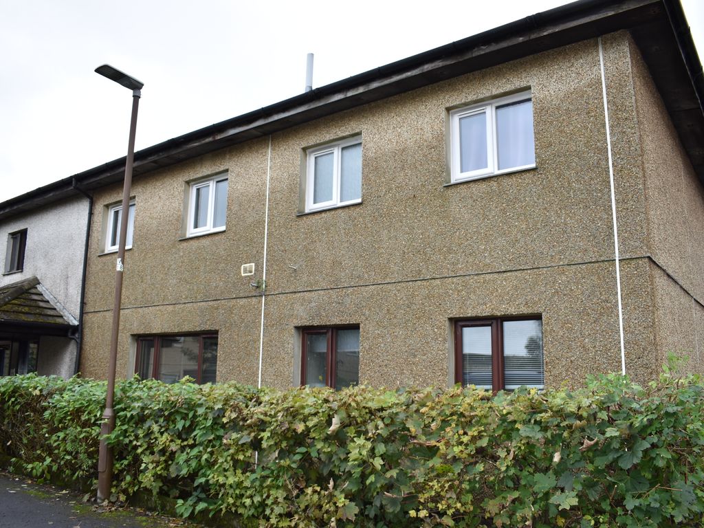2 bed flat for sale in Victoria Street, Livingston EH54, £68,000