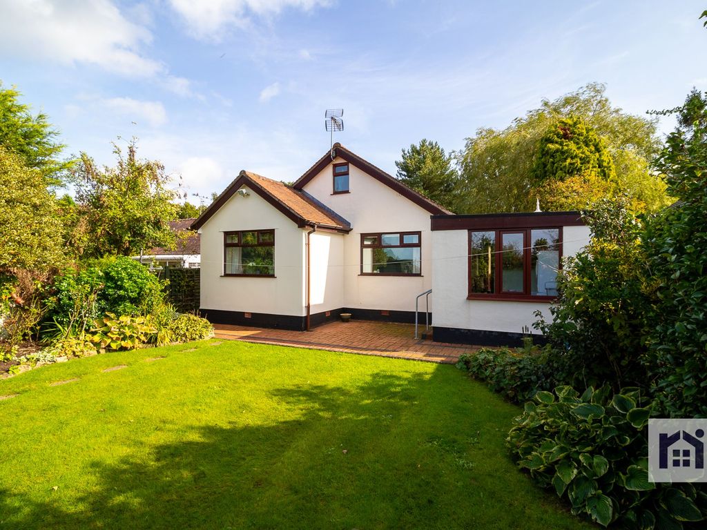 2 bed detached bungalow for sale in Bradshaw Lane, Mawdesley L40, £395,000