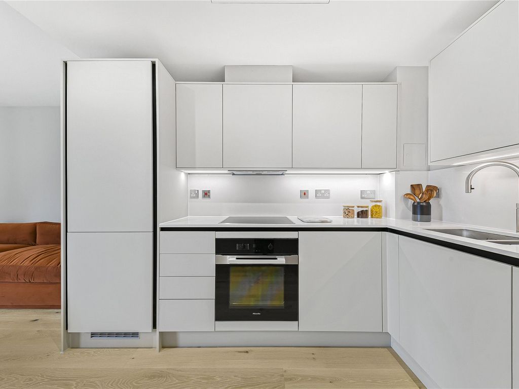 1 bed flat to rent in Baker Street, Marylebone NW1, £4,793 pcm