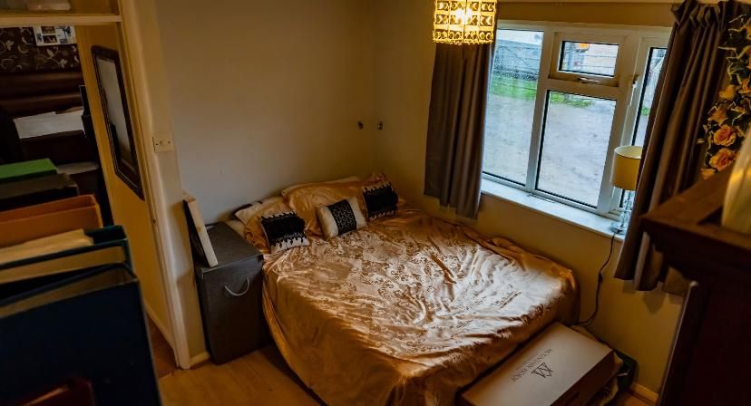 3 bed bungalow for sale in Beedon Common, Newbury RG20, £560,000