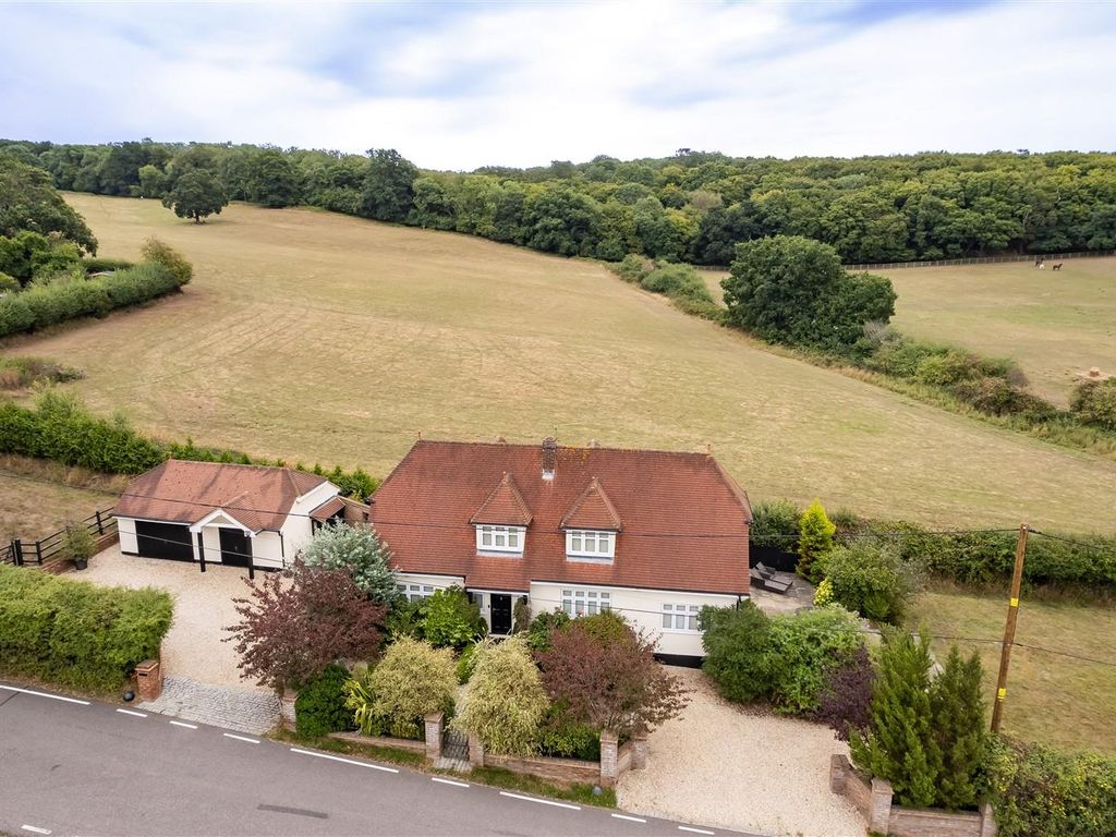 4 bed detached house for sale in Mount End, Theydon Mount, Epping CM16, £1,250,000