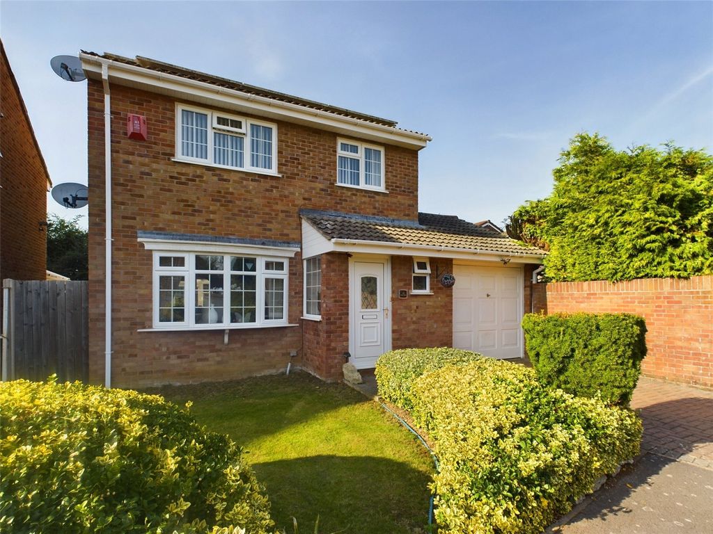4 bed detached house for sale in Hawk Close, Abbeydale, Gloucester GL4, £340,000