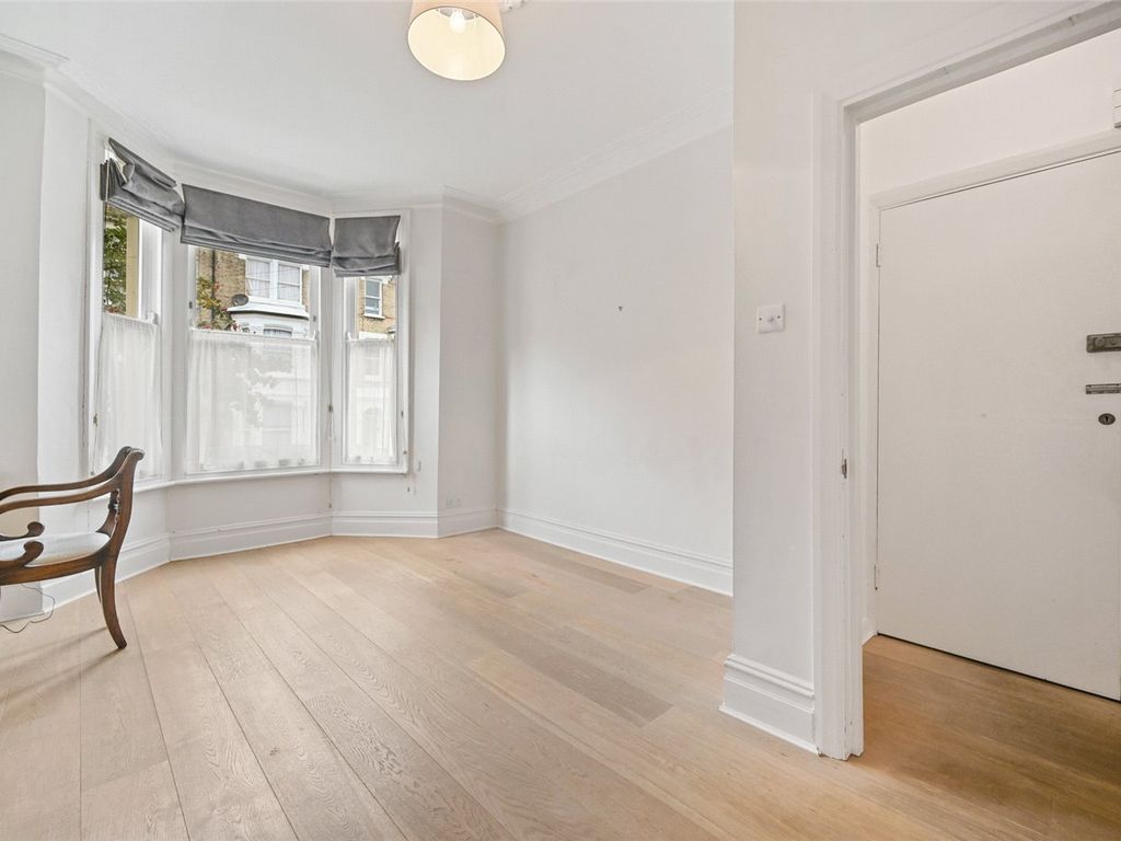 1 bed flat for sale in Davisville Road, Shepherd's Bush, London W12, £375,000