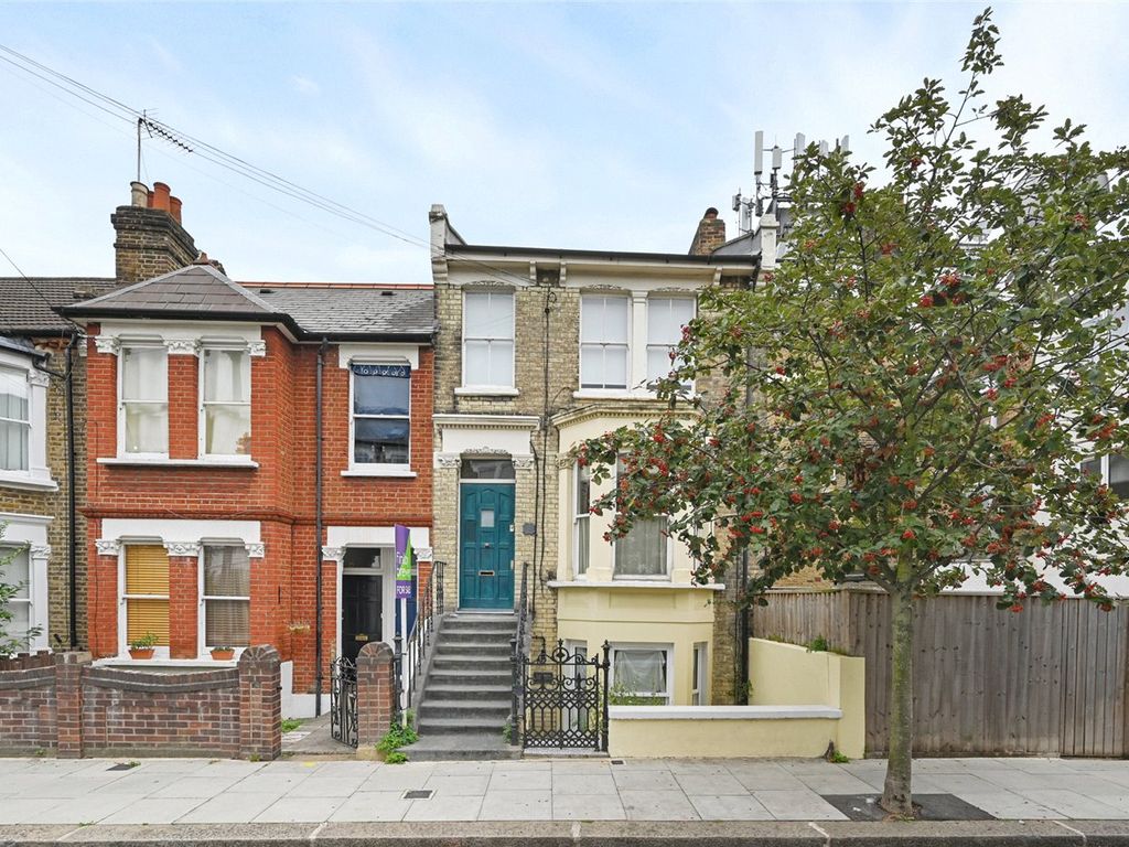 1 bed flat for sale in Davisville Road, Shepherd's Bush, London W12, £375,000