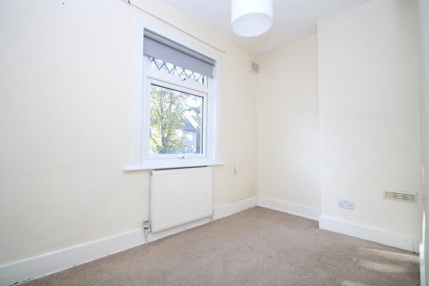 2 bed terraced house to rent in Wickham Road, Croydon CR0, £1,500 pcm