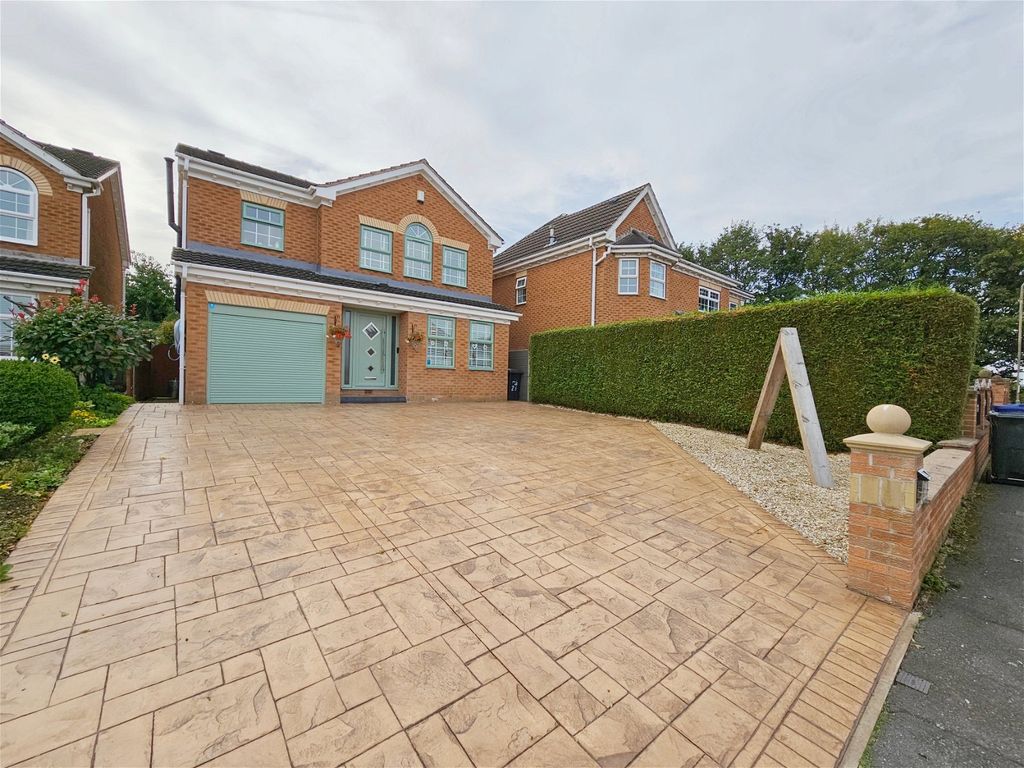 4 bed detached house for sale in Ripley Grove, Barnsley S75, £395,000