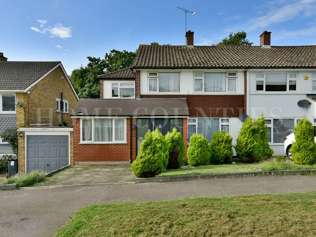 5 bed semi-detached house for sale in Torrington Drive, Potters Bar EN6, £684,950