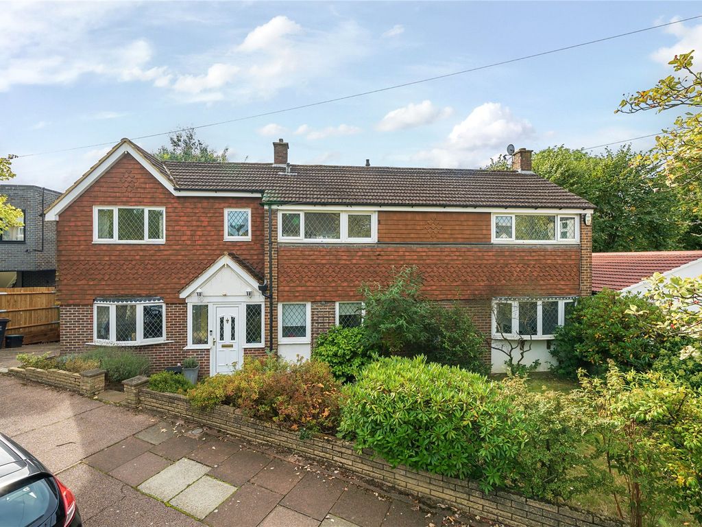 4 bed detached house for sale in Beaconsfield Road, Bromley BR1, £995,000