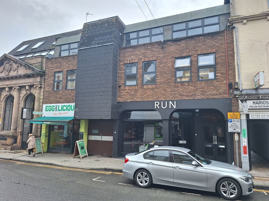 Office to let in Wood Street, Old Town, Swindon SN1, £23,400 pa