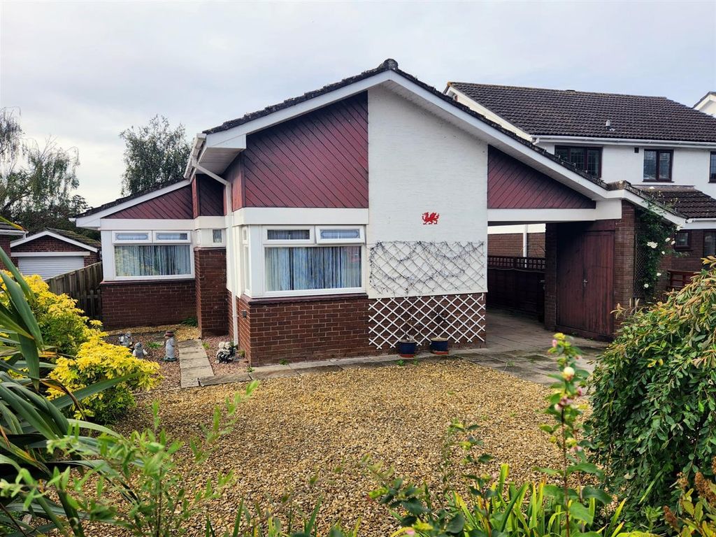 3 bed bungalow for sale in The Willows, Undy, Caldicot NP26, £375,000