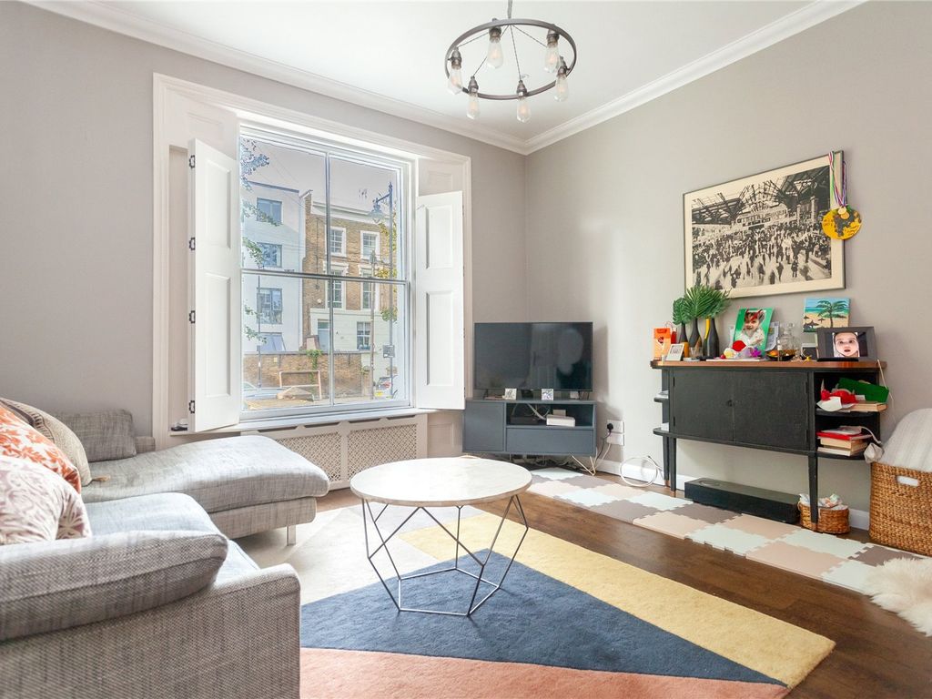 2 bed flat to rent in Morton Road, Canonbury N1, £3,500 pcm