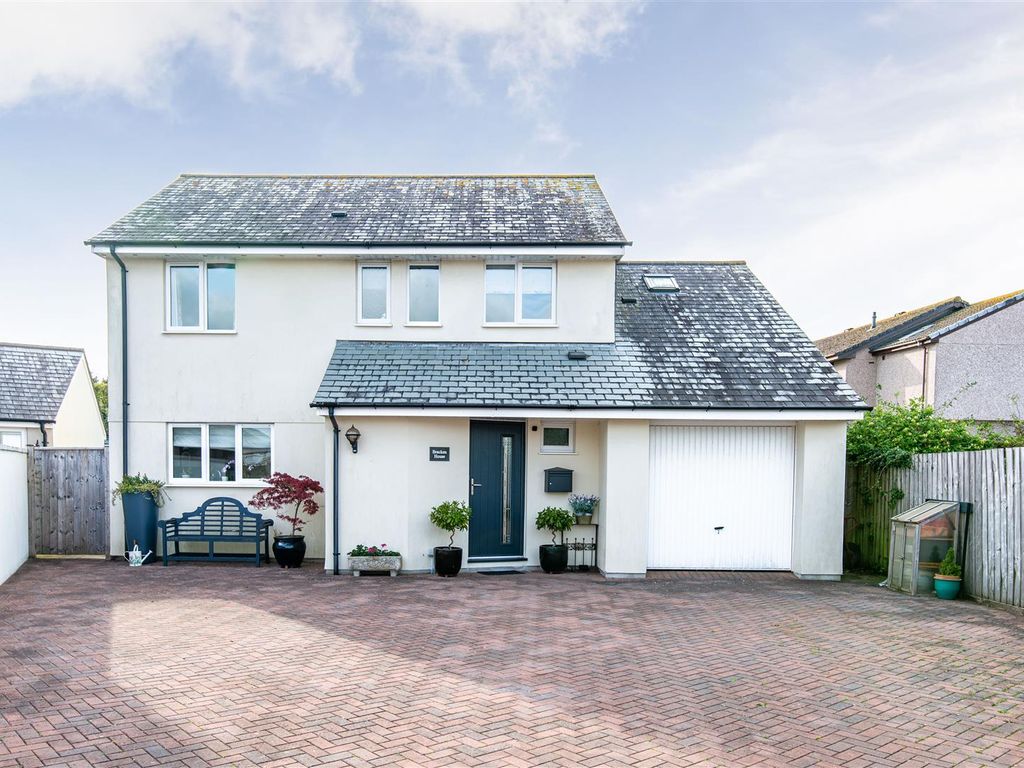 4 bed detached house for sale in Callington Road, Liskeard PL14, £445,000