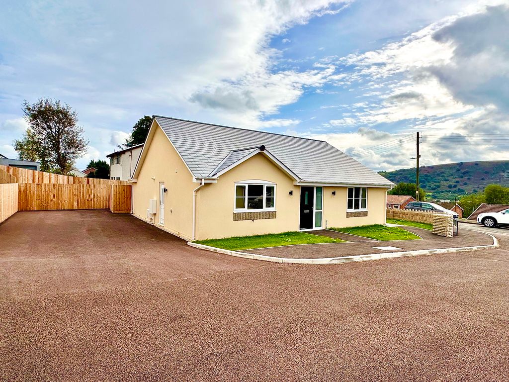 New home, 3 bed bungalow for sale in Trem Pant Glas, Garndiffaith, Penperlleni, Pontypool NP4, £300,000