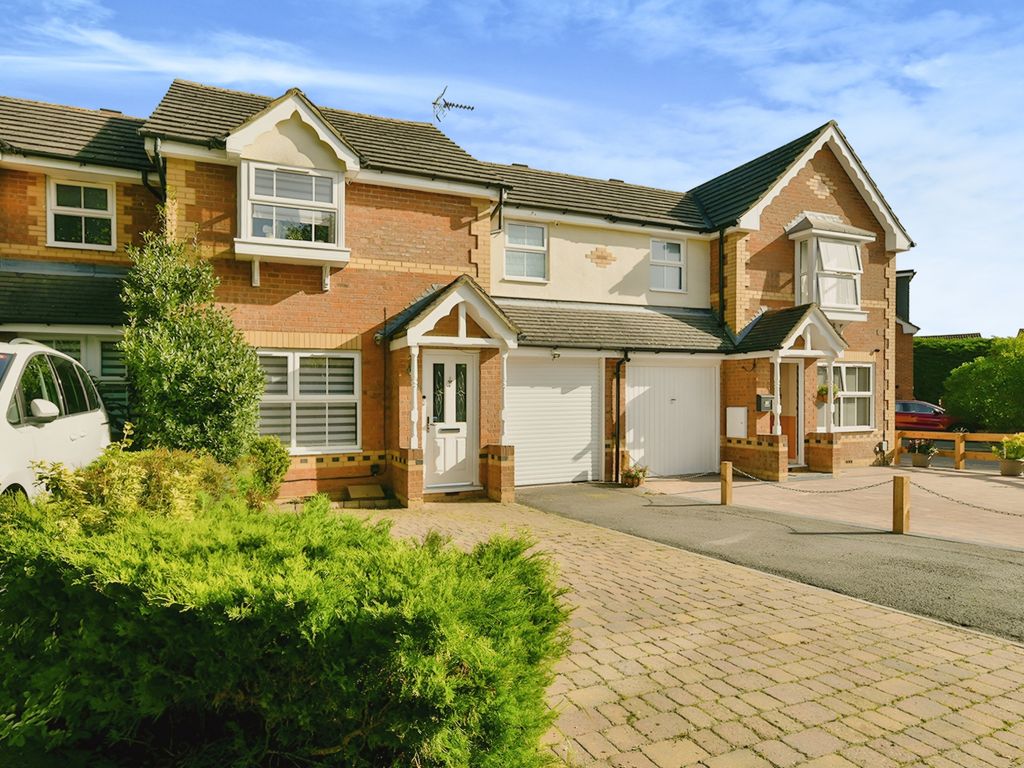 3 bed terraced house for sale in Ayr Close, Stevenage, Hertfordshire SG1, £420,000