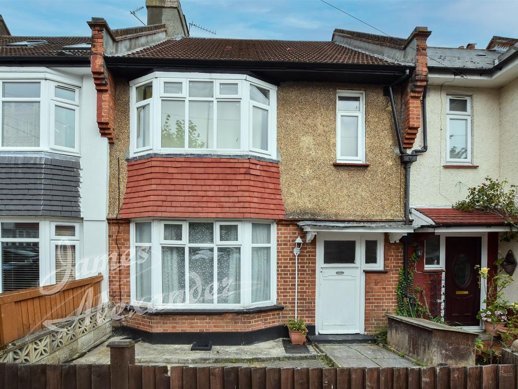 3 bed property for sale in Semley Road, London SW16, £475,000