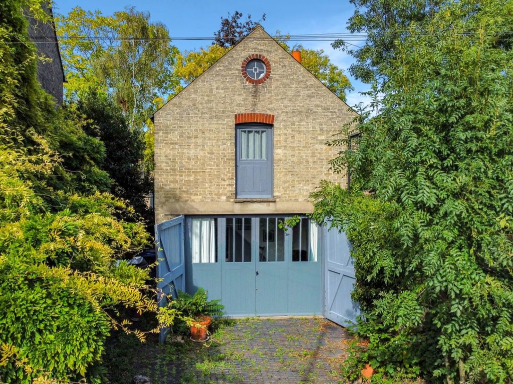 1 bed semi-detached house for sale in Church Street, Chesterton, Cambridge CB4, £400,000