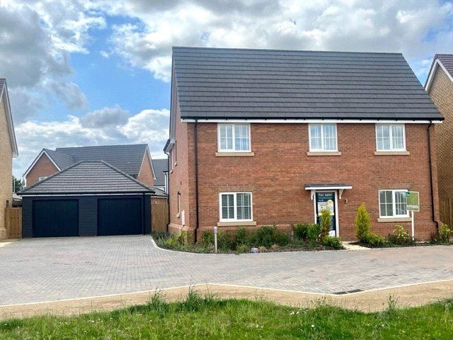 New home, 4 bed detached house for sale in Emery Croft, Meppershall, Shefford, Bedfordshire SG17, £599,995