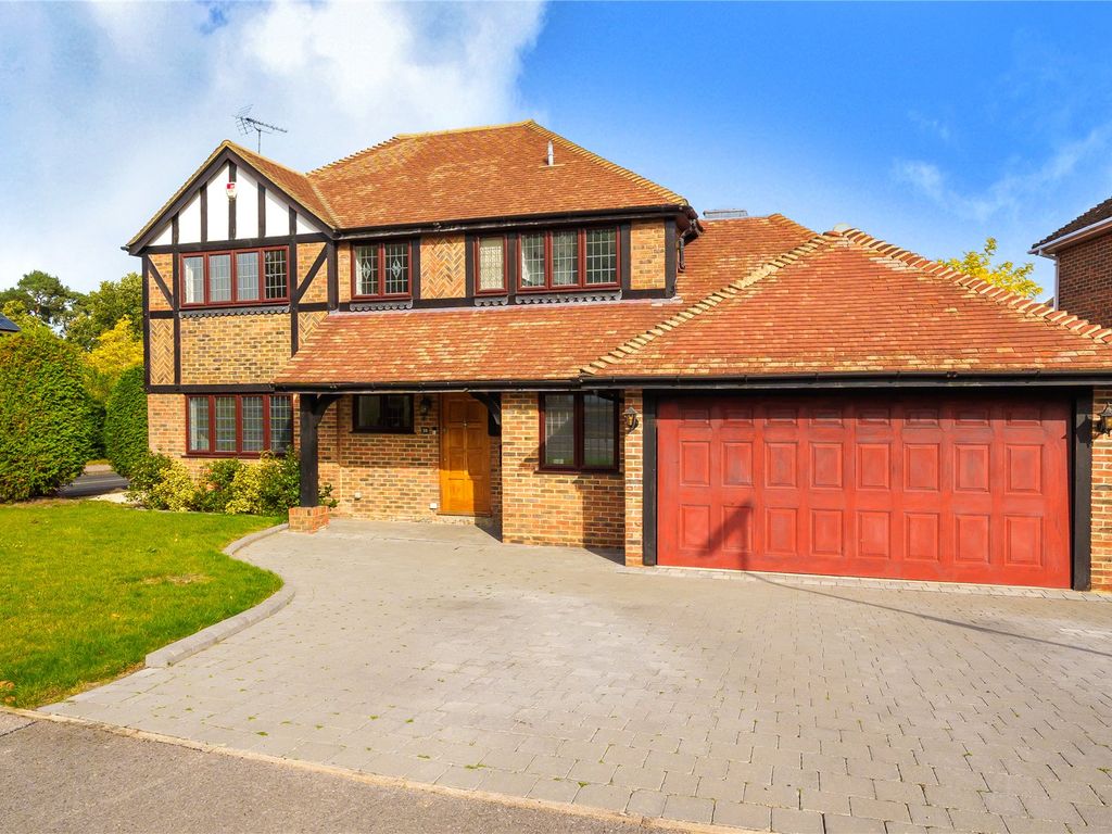 4 bed detached house for sale in Lightwater, Surrey GU18, £900,000