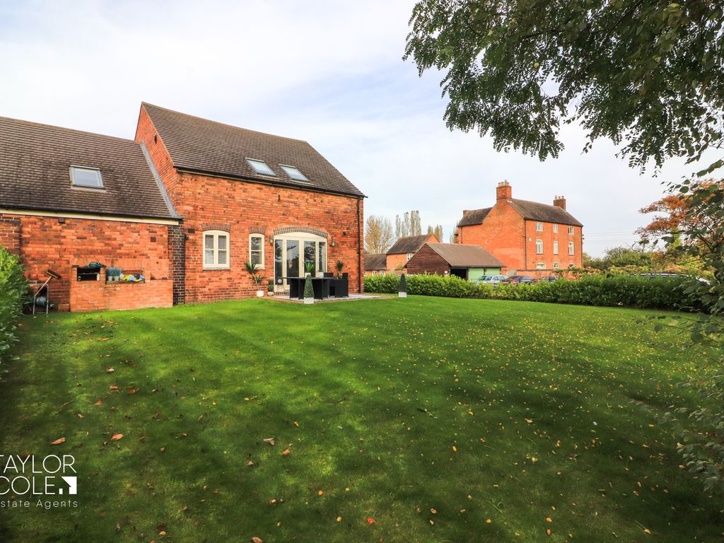 4 bed barn conversion for sale in Ashby Road, Tamworth B79, £699,950