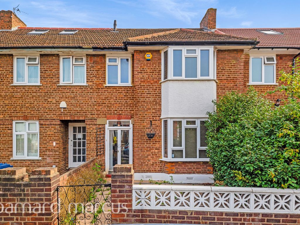 3 bed terraced house for sale in St. Andrews Road, London W3, £650,000