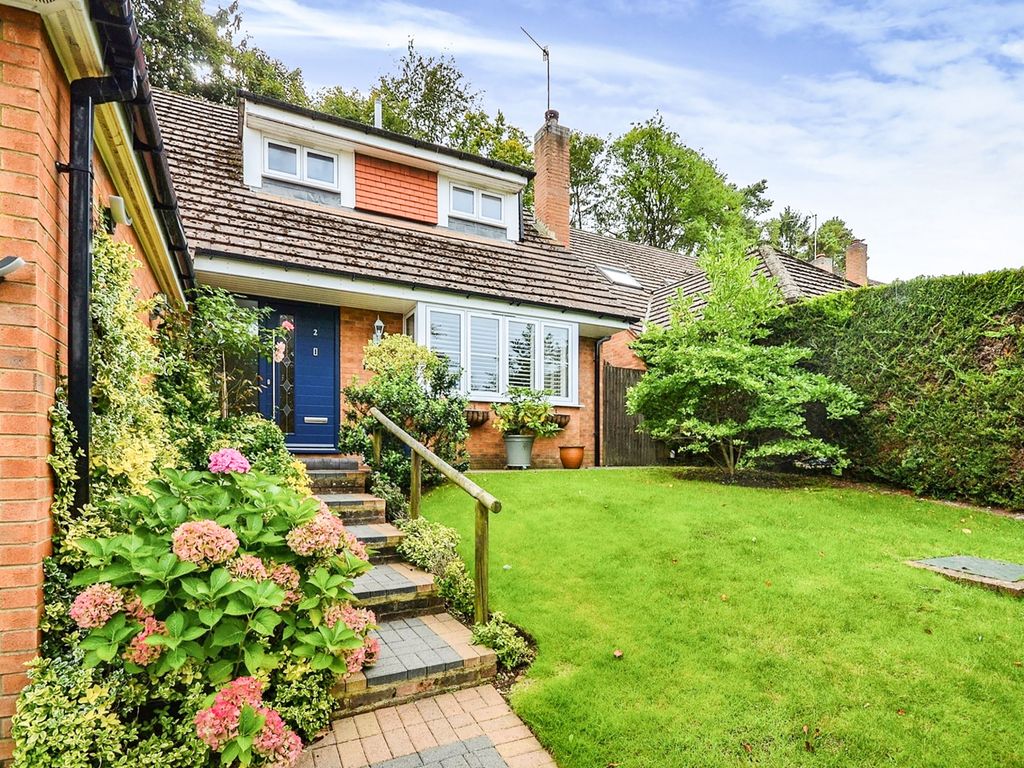 4 bed detached house for sale in Pines Close, Little Kingshill, Great Missenden HP16, £850,000