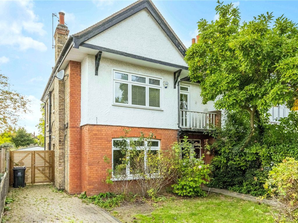 5 bed detached house for sale in Sandford Road, Bromley BR2, £950,000