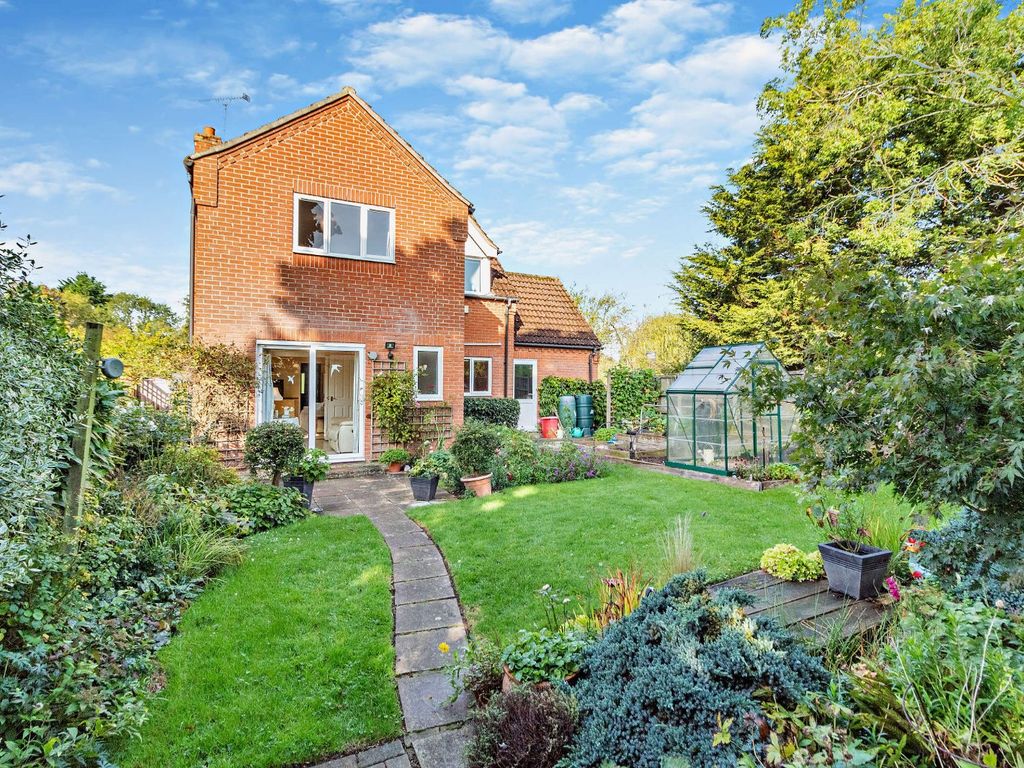 3 bed detached house for sale in The Green, Stalham, Norwich, Norfolk NR12, £375,000