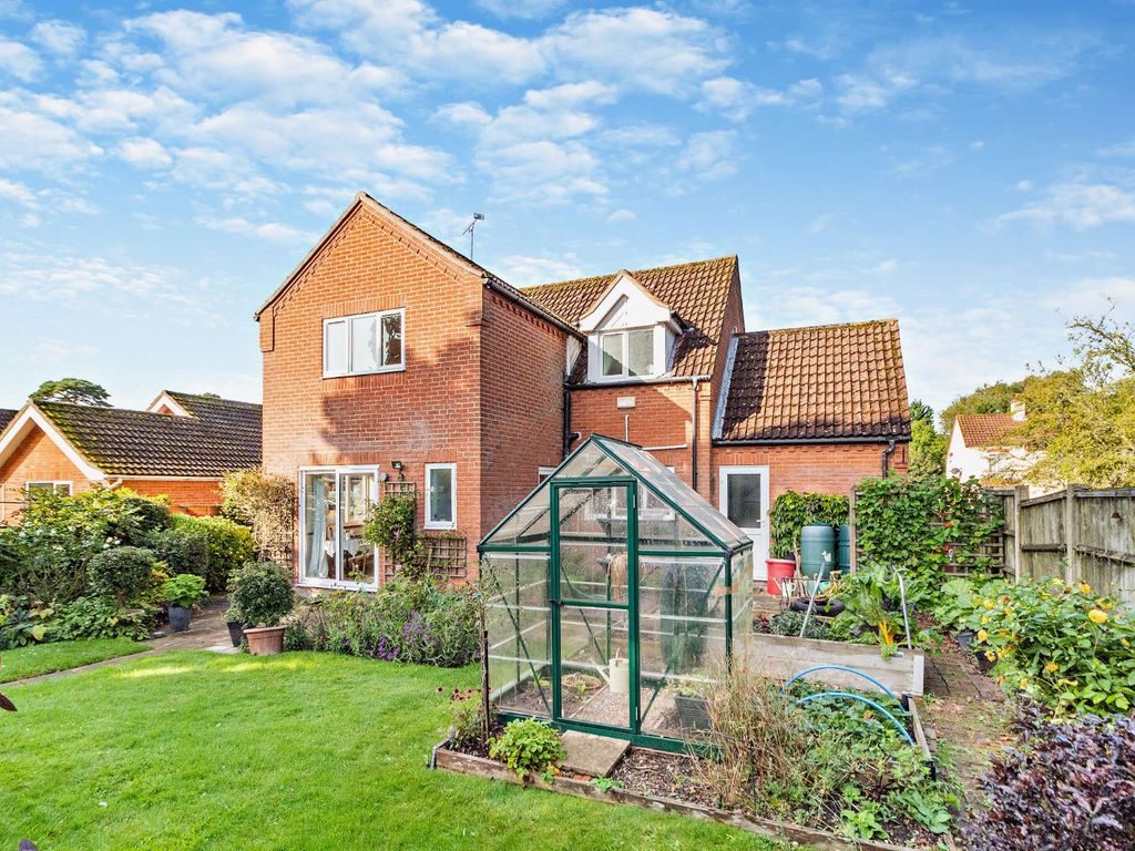 3 bed detached house for sale in The Green, Stalham, Norwich, Norfolk NR12, £375,000