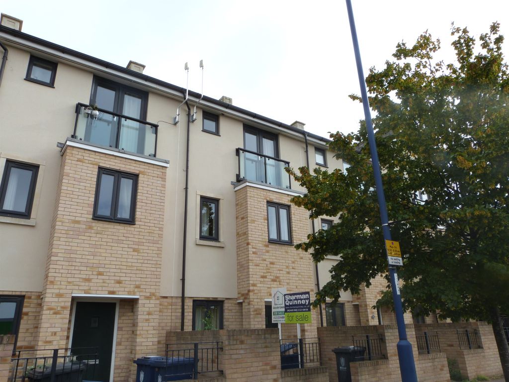 4 bed town house for sale in Ring Fort Road, Cambridge CB4, £435,000