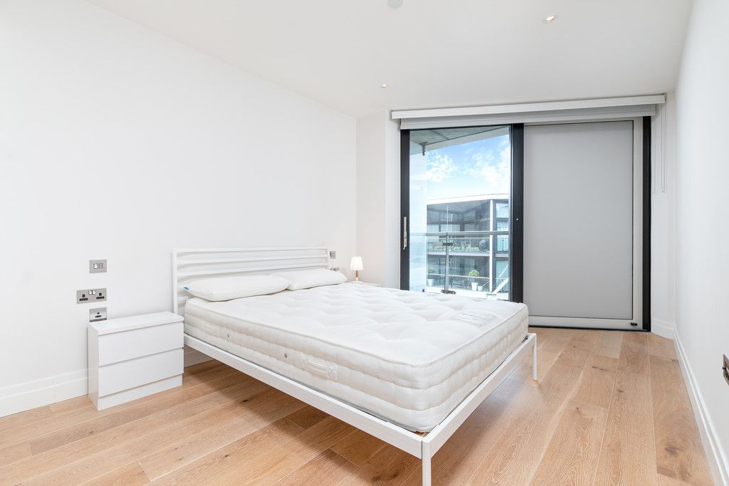 New home, 2 bed flat for sale in Riverlight Four, Nine Elms, Nine Elms Lane, Vauxhall SW11, £925,000