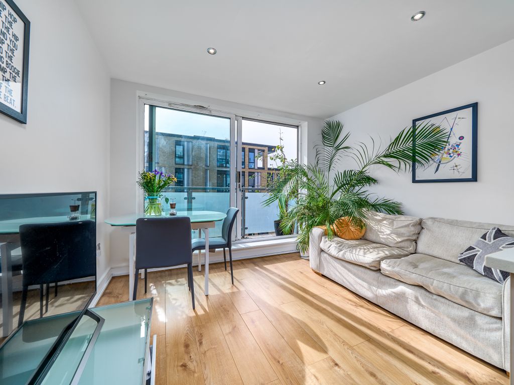 2 bed flat for sale in Charterhouse Apartments, Eltringham Street, London, England SW18, £485,000