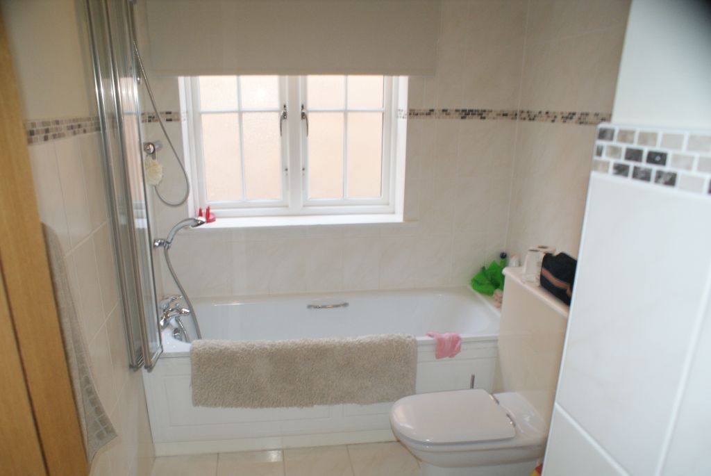 3 bed town house to rent in Bowling Green, Compton GU3, £1,850 pcm