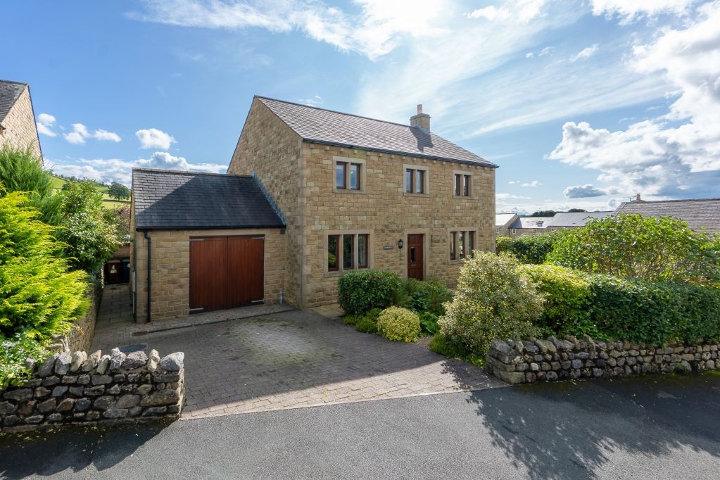 3 bed detached house for sale in Brockhole View, Settle, North Yorkshire BD24, £550,000