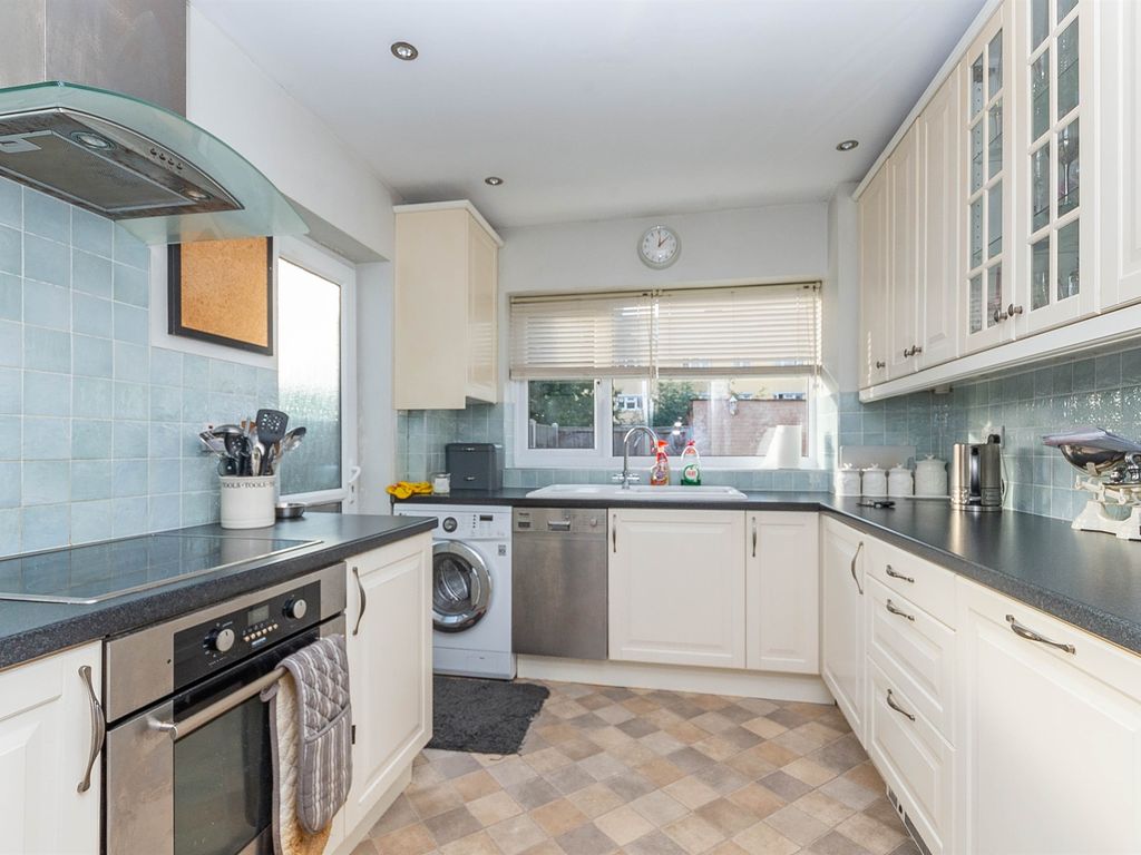 3 bed detached house for sale in Broad Street Green Road, Heybridge, Maldon CM9, £375,000