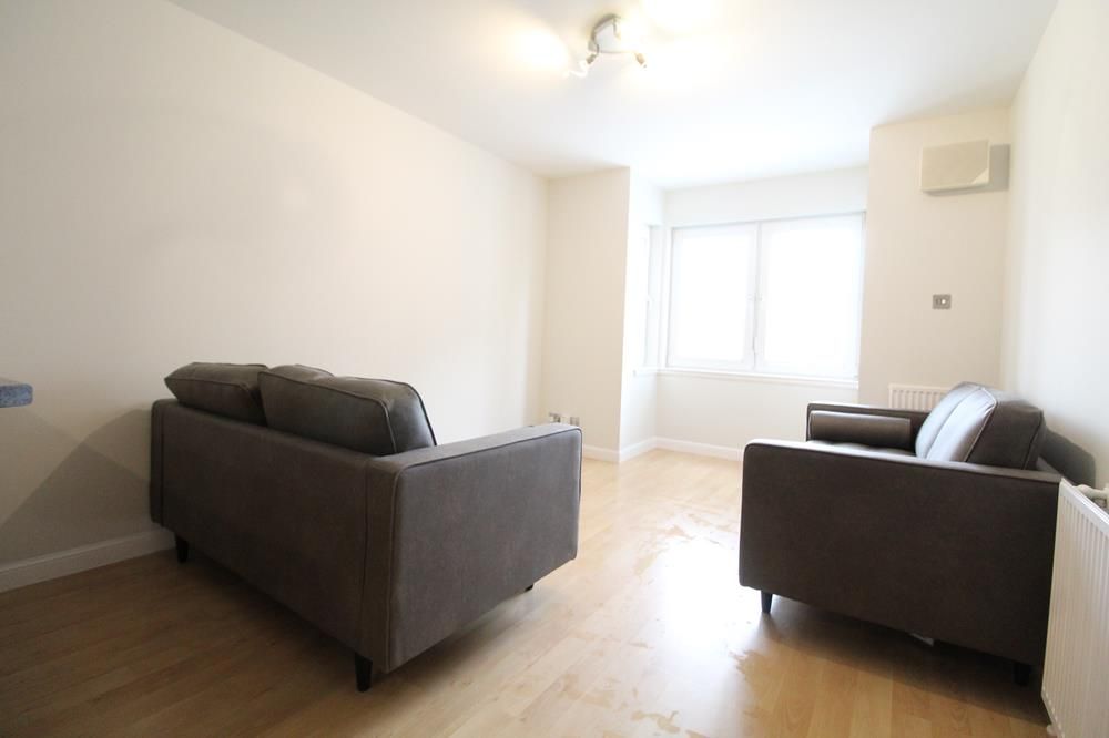 2 bed flat to rent in Bannermill Place, Ground Floor AB24, £795 pcm