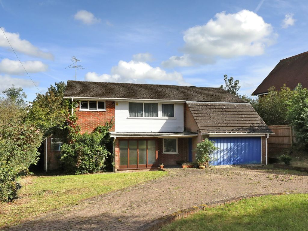 4 bed detached house for sale in Penn Road, Knotty Green, Beaconsfield HP9, £1,500,000